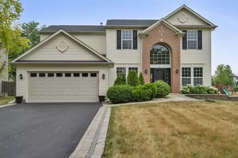 8 Pampas Ct, Bolingbrook, IL 60490