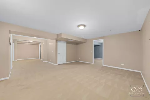 1215 Oakleaf Ct, Aurora, IL 60506 photo 17