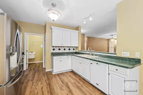 1215 Oakleaf Ct, Aurora, IL 60506 photo 5