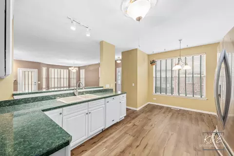 1215 Oakleaf Ct, Aurora, IL 60506 photo 7
