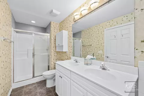 1215 Oakleaf Ct, Aurora, IL 60506 photo 12
