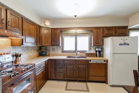 1620 Victoria Ave, Berkeley, IL 60163 photo 11
