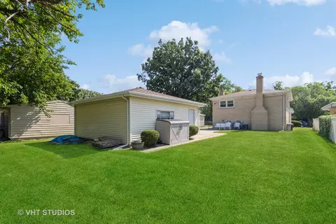1620 Victoria Ave, Berkeley, IL 60163 photo 2