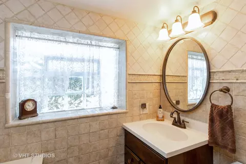 1620 Victoria Ave, Berkeley, IL 60163 photo 13