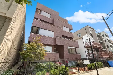1445 W Grand Ave #4E, Chicago, IL 60642