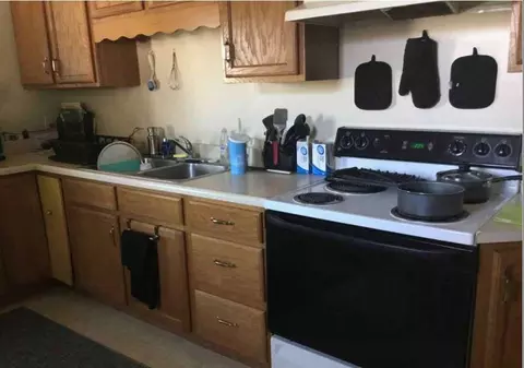 1009 Elder St, Bloomington, IL 61701 photo 3