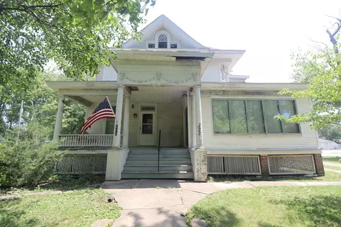 222 N Pritchett St, Niantic, IL 62551