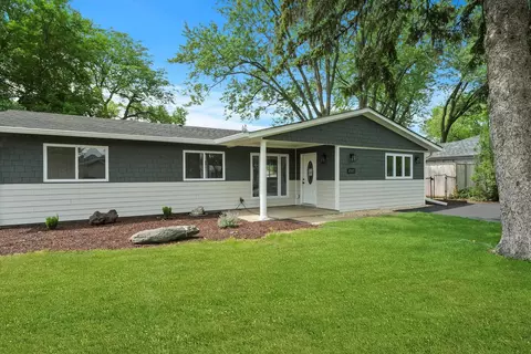 1513 Sequoia Ln, Darien, IL 60561