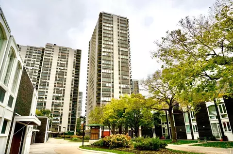 1355 N Sandburg Ter #2607D, Chicago, IL 60610