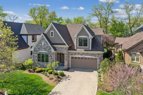 25 W660 Prairie Ave, Wheaton, IL 60187