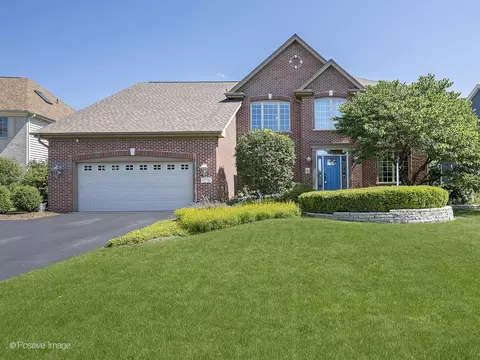11735 Winding Trails Dr, Willow Springs, IL 60480