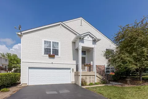 113 Terra Meadow Cir, Volo, IL 60020