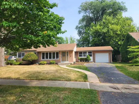 110 W Potomac Ave, Lombard, IL 60148