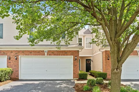 402 Merlot Ct, Oswego, IL 60543
