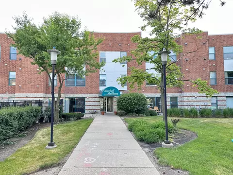 3265 Kirchoff Rd #121, Rolling Meadows, IL 60008