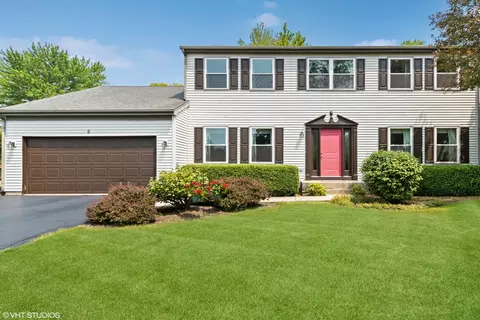 8 Cortland Cir, Lake Zurich, IL 60047