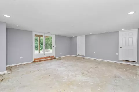 740 E Hickory Ave, Addison, IL 60101 photo 24