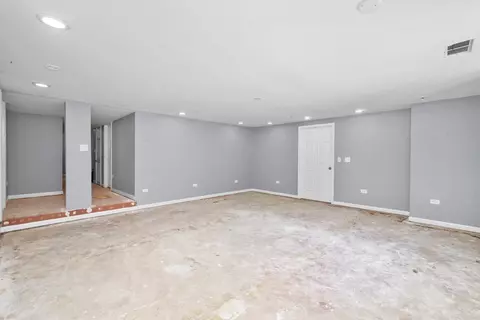 740 E Hickory Ave, Addison, IL 60101 photo 25