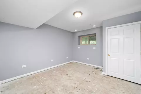 740 E Hickory Ave, Addison, IL 60101 photo 23