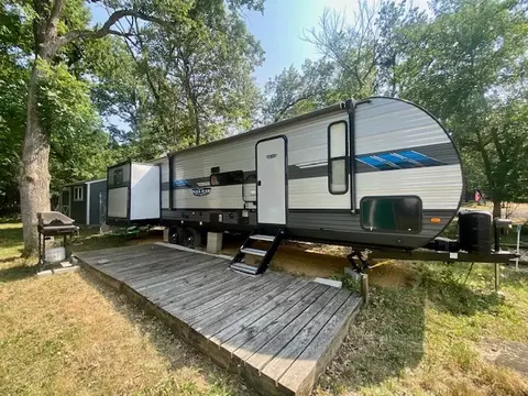 27119 Woodhaven, Sublette, IL 61367