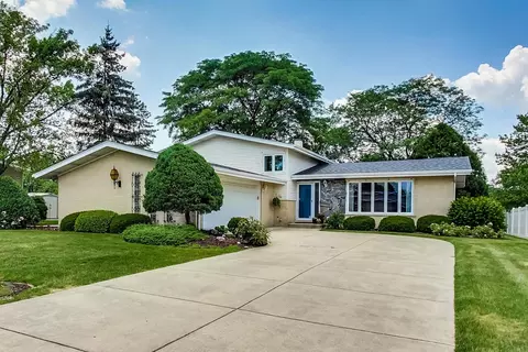 7202 Wirth Dr, Darien, IL 60561