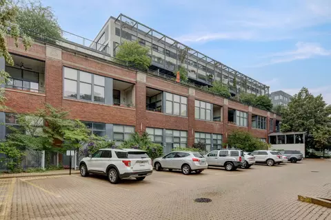 1800 Ridge Ave #202, Evanston, IL 60201