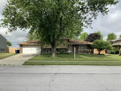 209 Shabbona Dr, Minooka, IL 60447 photo 2