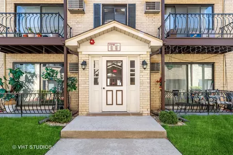 7218 W Wrightwood Ave #307, Elmwood Park, IL 60707
