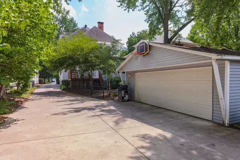 1324 E Grove St, Bloomington, IL 61701 photo 56