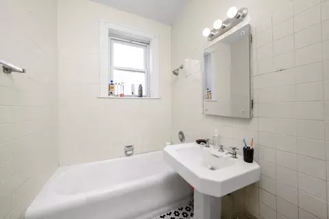 2219 E 70th Pl #3D, Chicago, IL 60649 photo 9