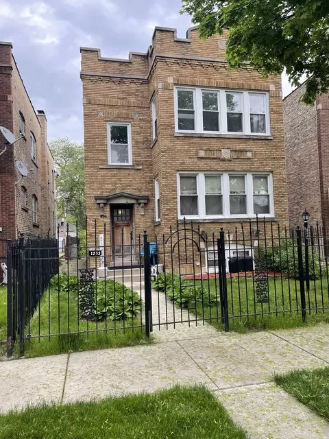 1253 N Menard Ave, Chicago, IL 60651