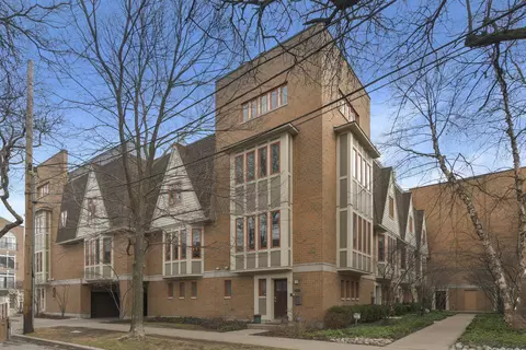 3159 N Honore St, Chicago, IL 60657