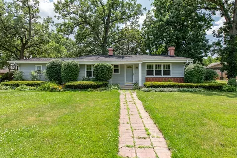 2507 Bonner Ln, Lindenhurst, IL 60046