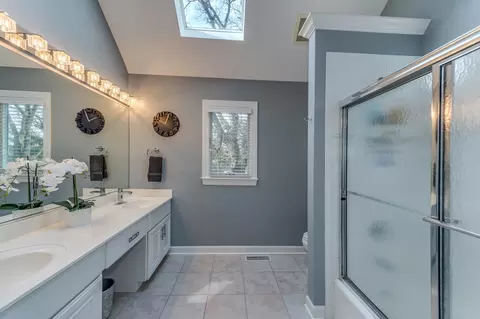 31 Oak Bluff Ct, Naperville, IL 60565 photo 27