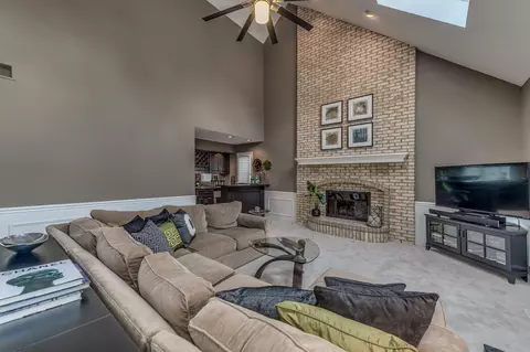 31 Oak Bluff Ct, Naperville, IL 60565 photo 15