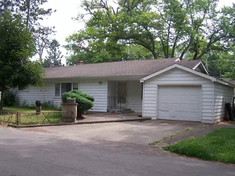 2910 N Magellan Dr, Mchenry, IL 60051