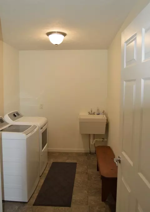 576 Blackfoot Pass, Danvers, IL 61732 photo 23