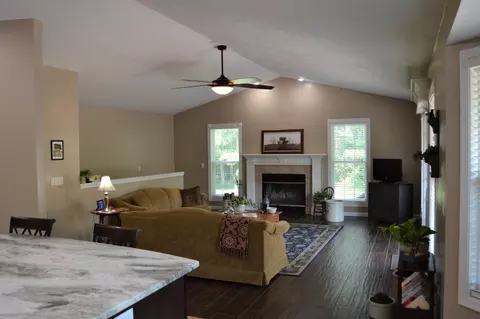 576 Blackfoot Pass, Danvers, IL 61732 photo 8