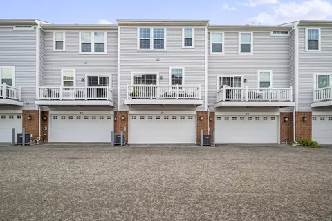 31 Nicholas Dr E, Des Plaines, IL 60016 photo 26