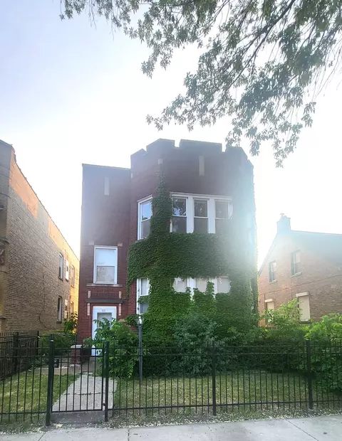8910 S Hermitage Ave, Chicago, IL 60628