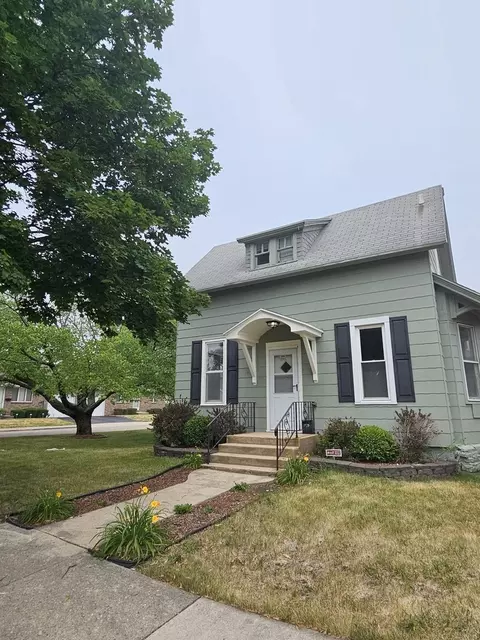 825 Black Rd, Joliet, IL 60435