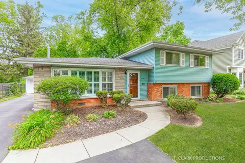 1515 Lakeside Dr, Wheaton, IL 60187