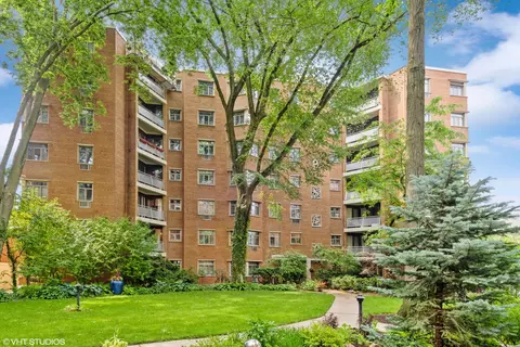 1860 Sherman Ave #2NE, Evanston, IL 60201