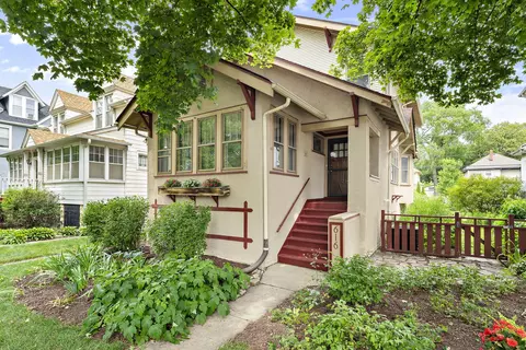 616 Wenonah Ave, Oak Park, IL 60304