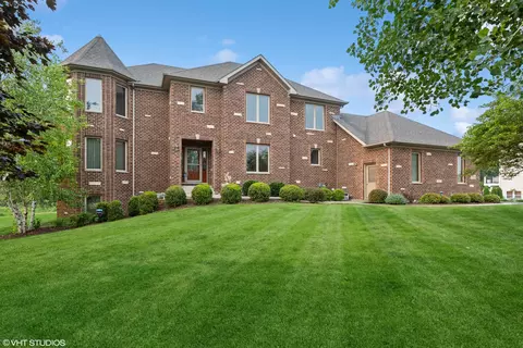 15702 Botterman Rd, Huntley, IL 60142