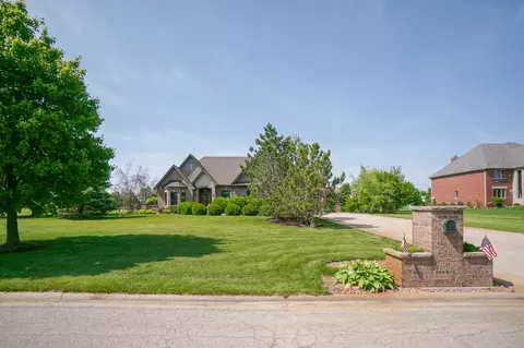 12604 S Old Farm Rd, Manhattan, IL 60442
