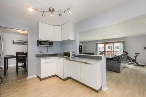 900 S River Rd #5B, Des Plaines, IL 60016 photo 4