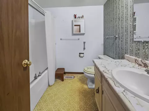 285 N 1st St, Sheldon, IL 60966 photo 10