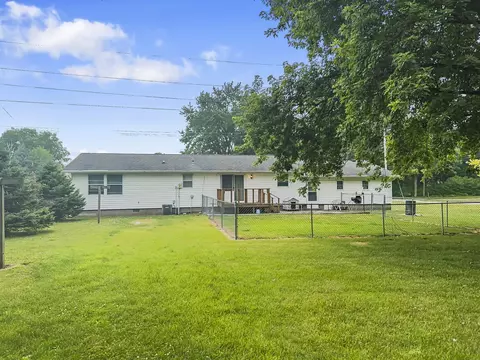285 N 1st St, Sheldon, IL 60966 photo 12