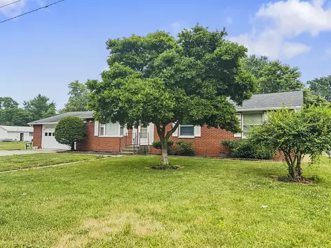 285 N 1st St, Sheldon, IL 60966